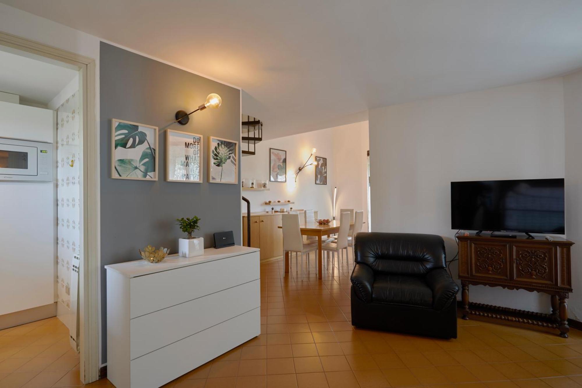 La Finestra Sul - 100mt - Wonderful View For 6 People, Pool, Free Parking Desenzano del Garda