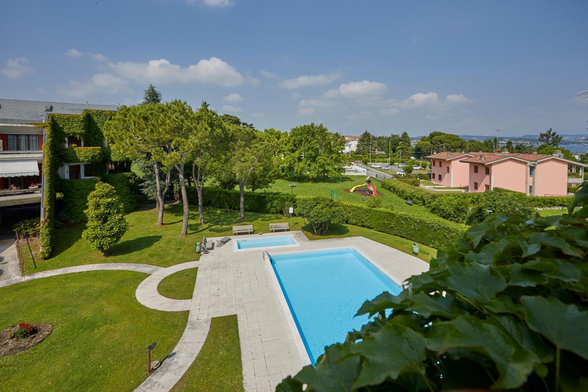 La Finestra Sul - 100mt - Wonderful View For 6 People, Pool, Free Parking Apartment *
