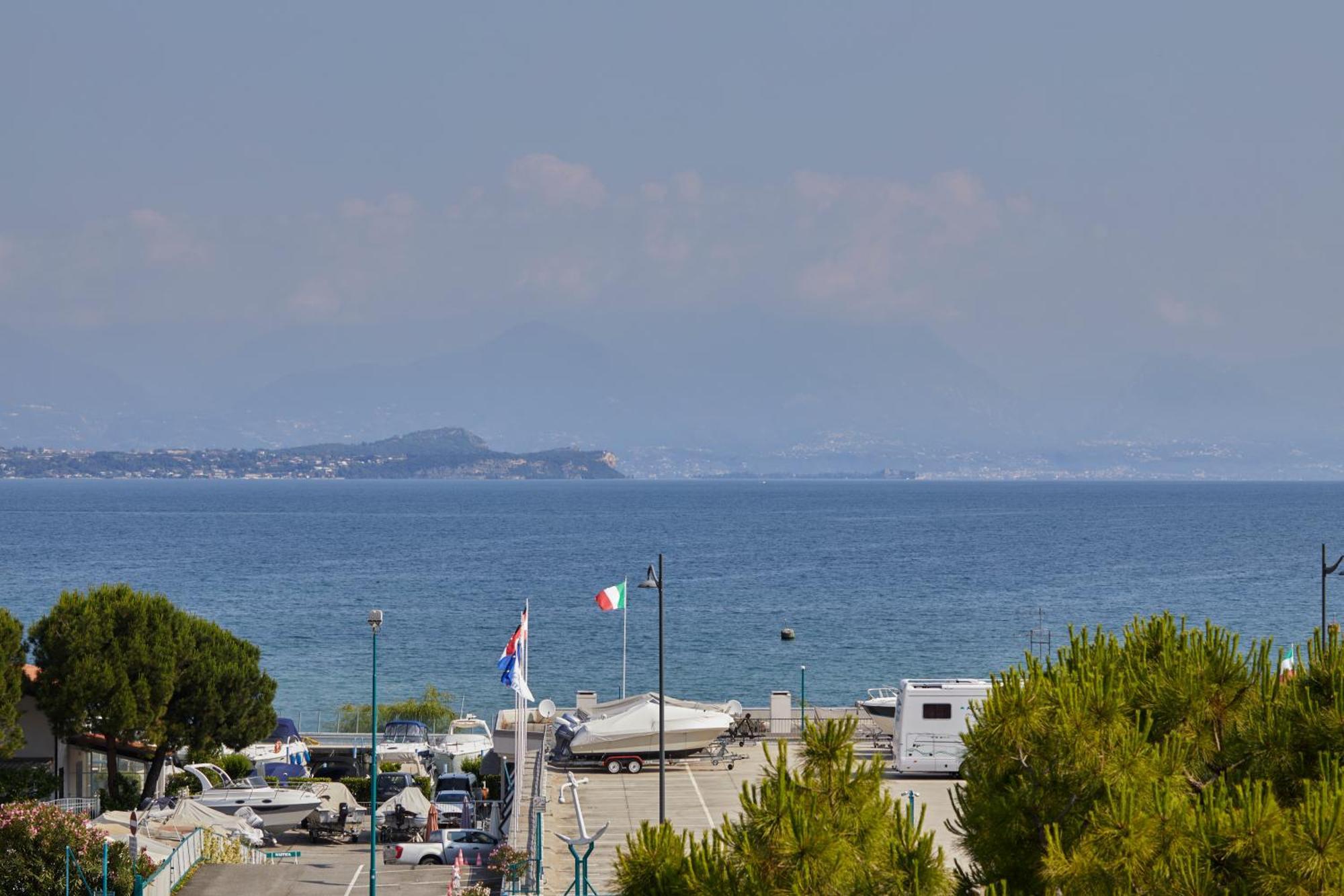 La Finestra Sul - 100mt - Wonderful View For 6 People, Pool, Free Parking *